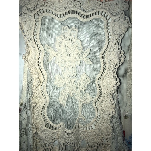 Vivid Importers Crocheted Floral Cardigan - Picture 4 of 6